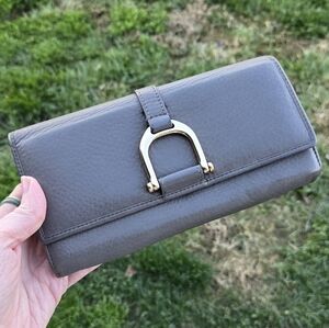 Gucci Soft Stirrup Continental Flap Wallet